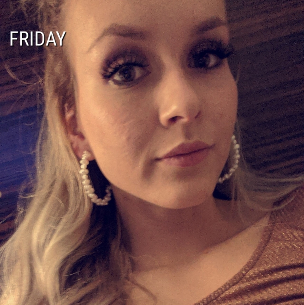Meet your Posher, Layna